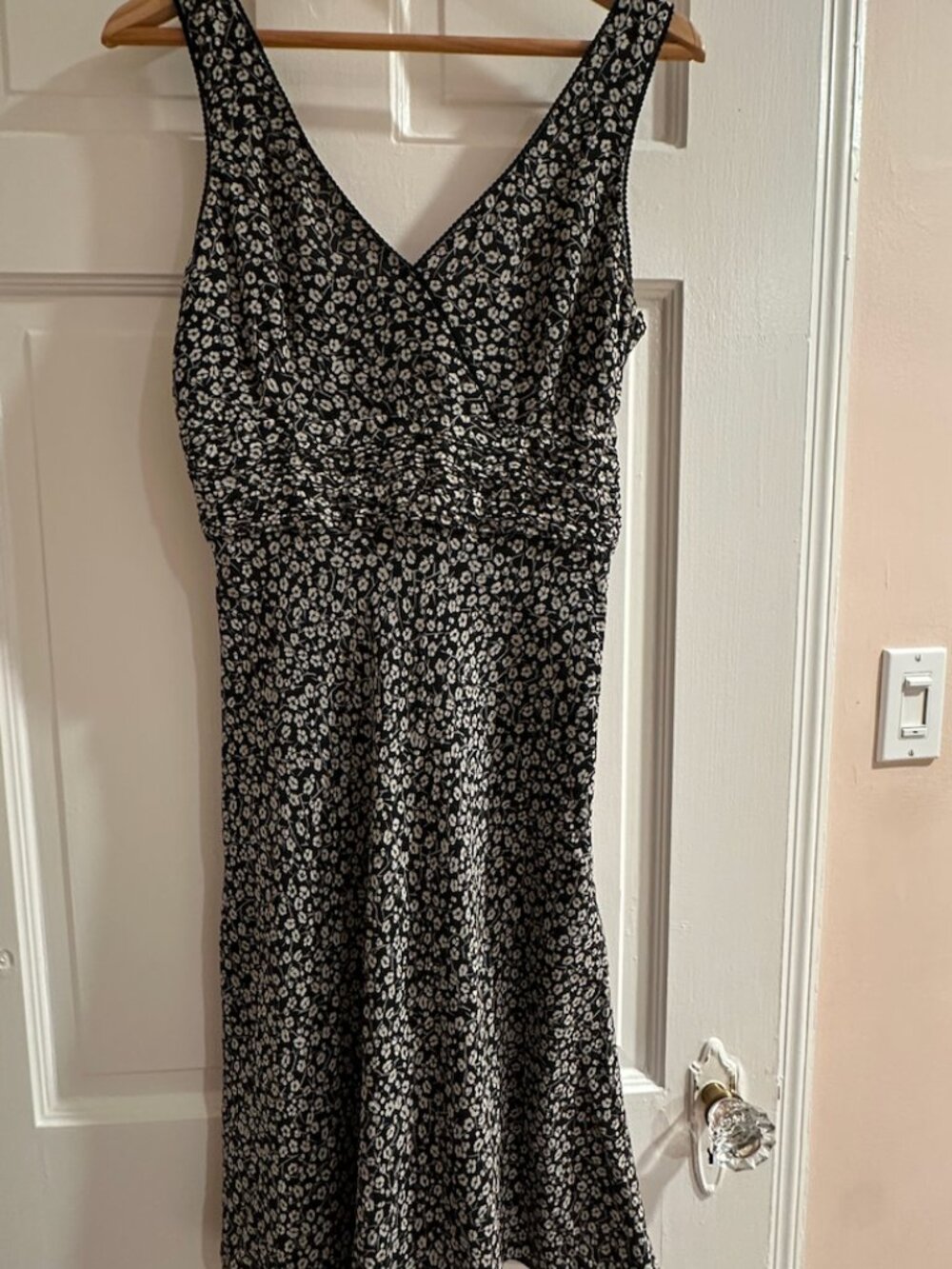 Ann Taylor Vintage 100% Silk Ditsy Floral Midi Dress Sleeveless V-Neck, Size 2